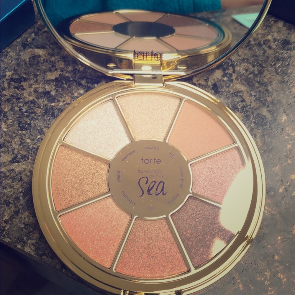 Tarte limited edition highlighting shadow